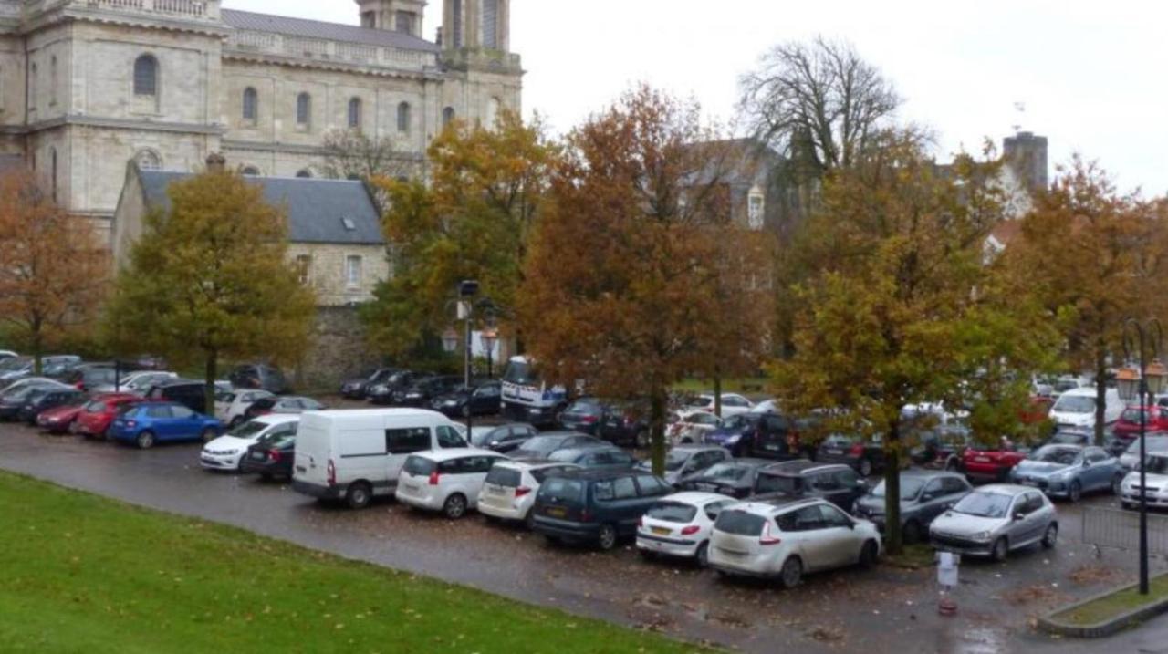 T3 en vieille ville 2adult 2 enfants parking gratuit - by La Source d'OrFée Boulogne-sur-Mer Exterior foto