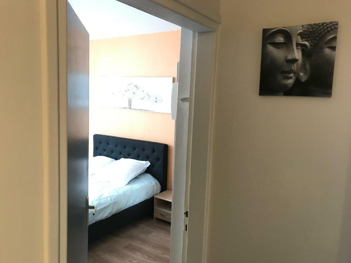T3 en vieille ville 2adult 2 enfants parking gratuit - by La Source d'OrFée Boulogne-sur-Mer Exterior foto